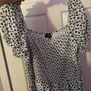 Tight up top and Flowy on the bottom. Cute and casual!